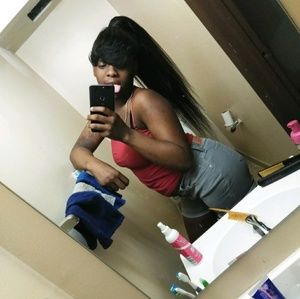 Meet your Posher, Jamesia